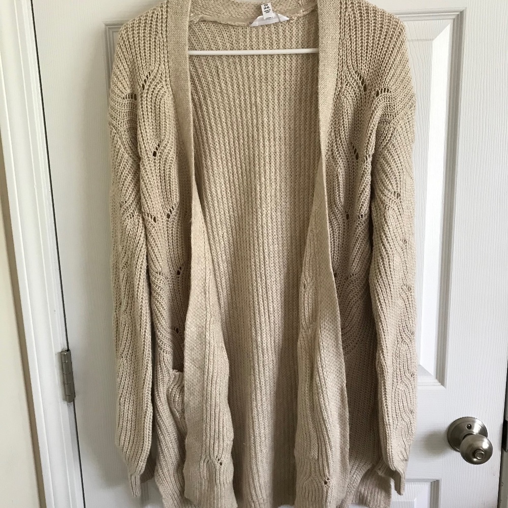 OATMEAL CARDIGAN NEVER WORN